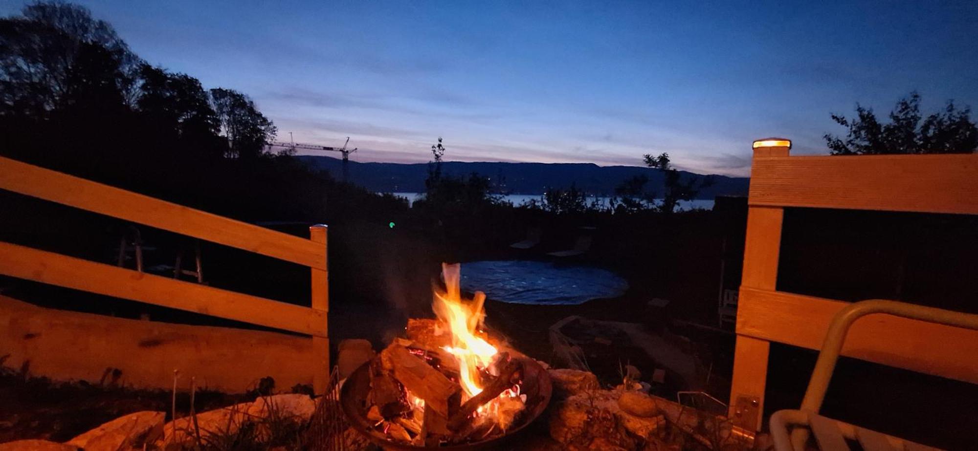 Chalet With Stunning Lake And Mountain Views Avec Une Vue A Couper Le Souffle, Une Spacieuse Terrasse Et Jardin Chatillon  Екстериор снимка